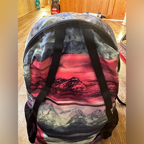 Lvivva by lululemon backpack - Picture 2 of 7